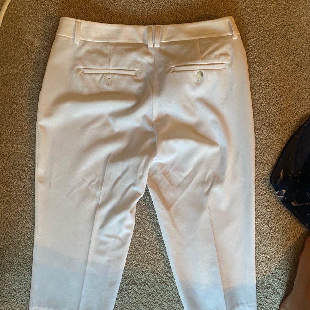 Express editor crop size 6 white pants